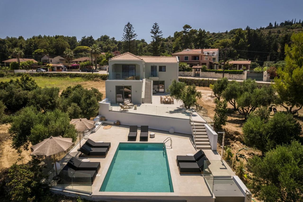 Sensi Villa Lixouri